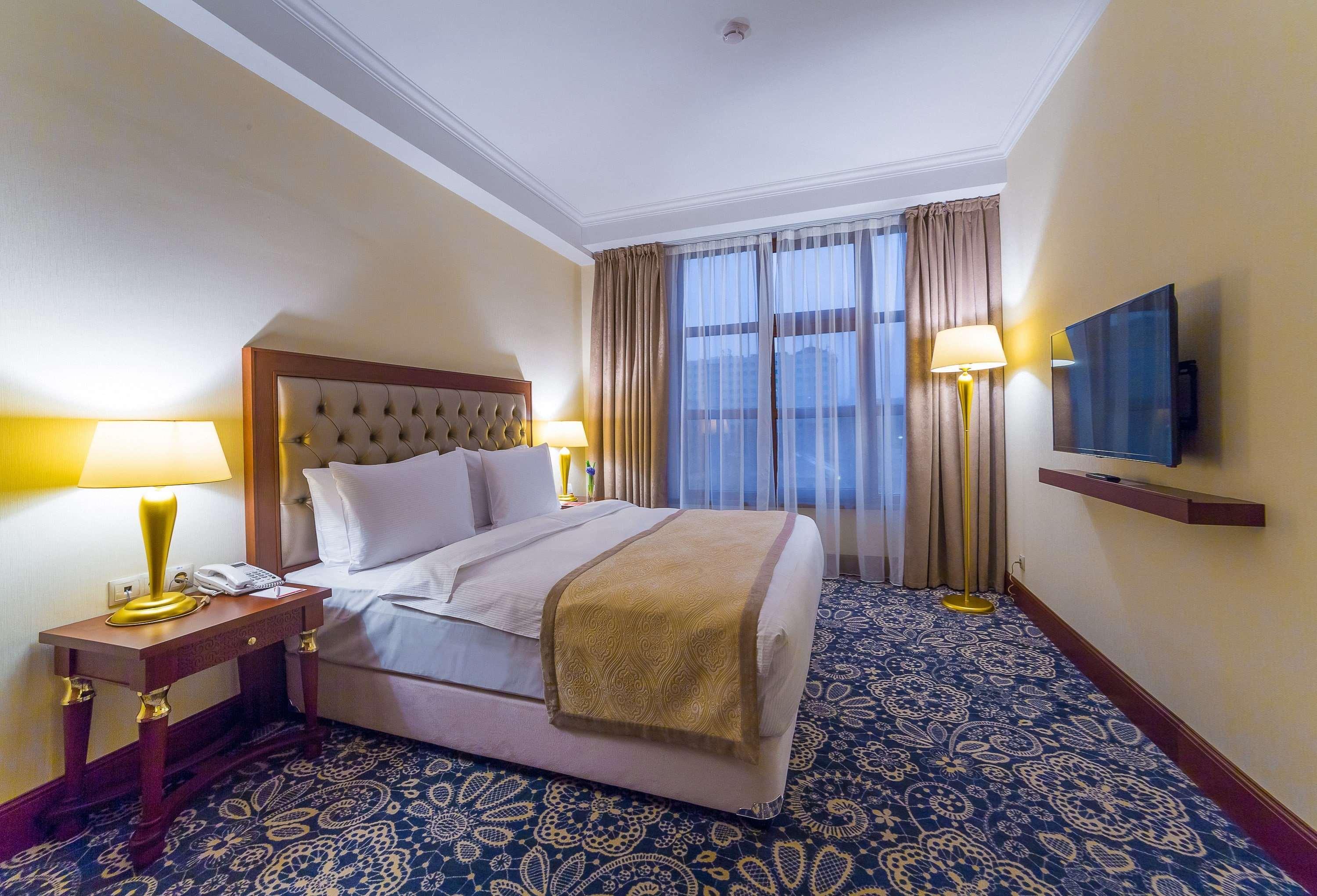 Hotel Ramada By Wyndham Almaty