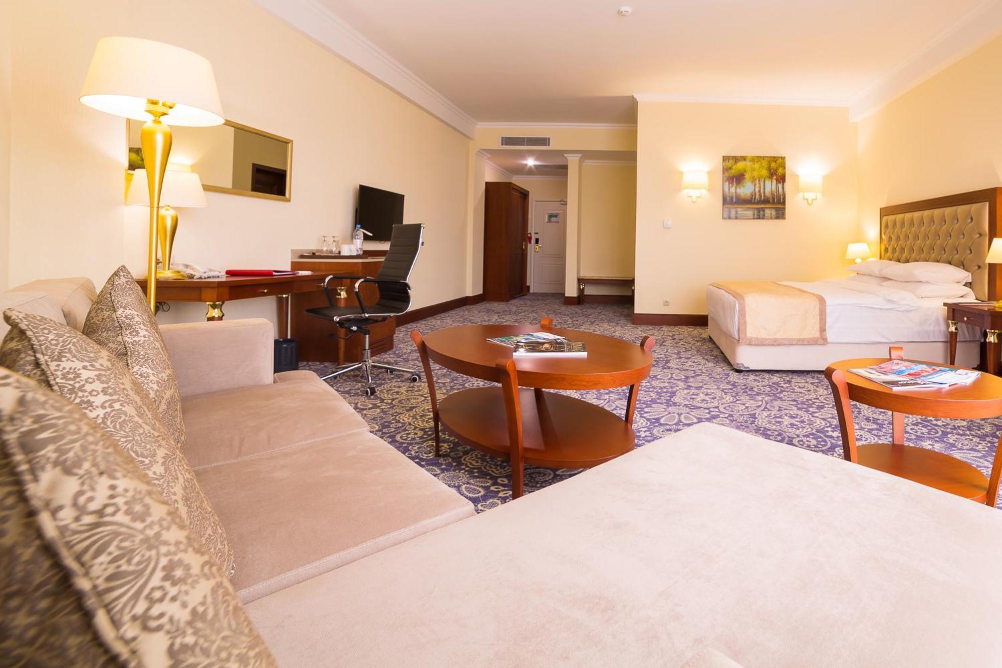 Ramada By Wyndham Hotel