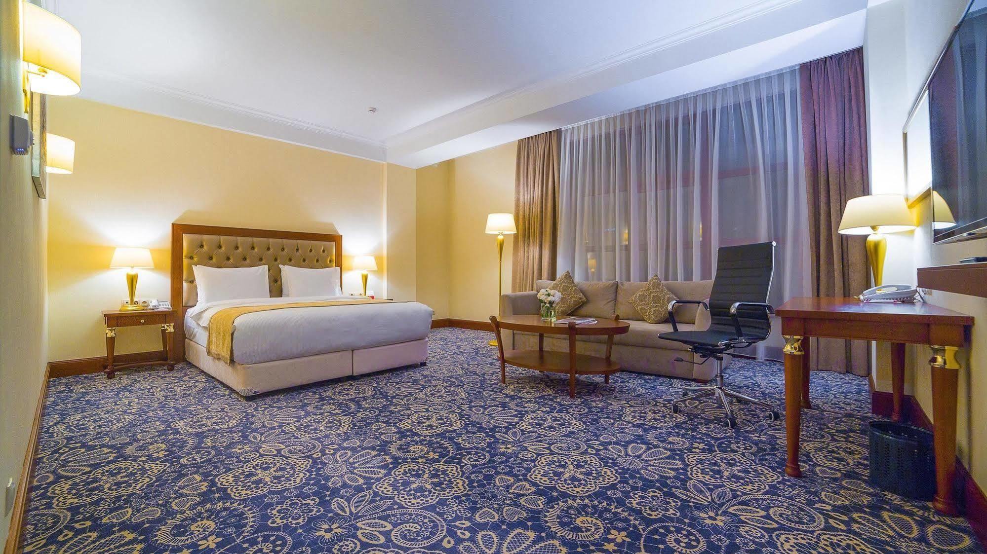 Ramada By Wyndham