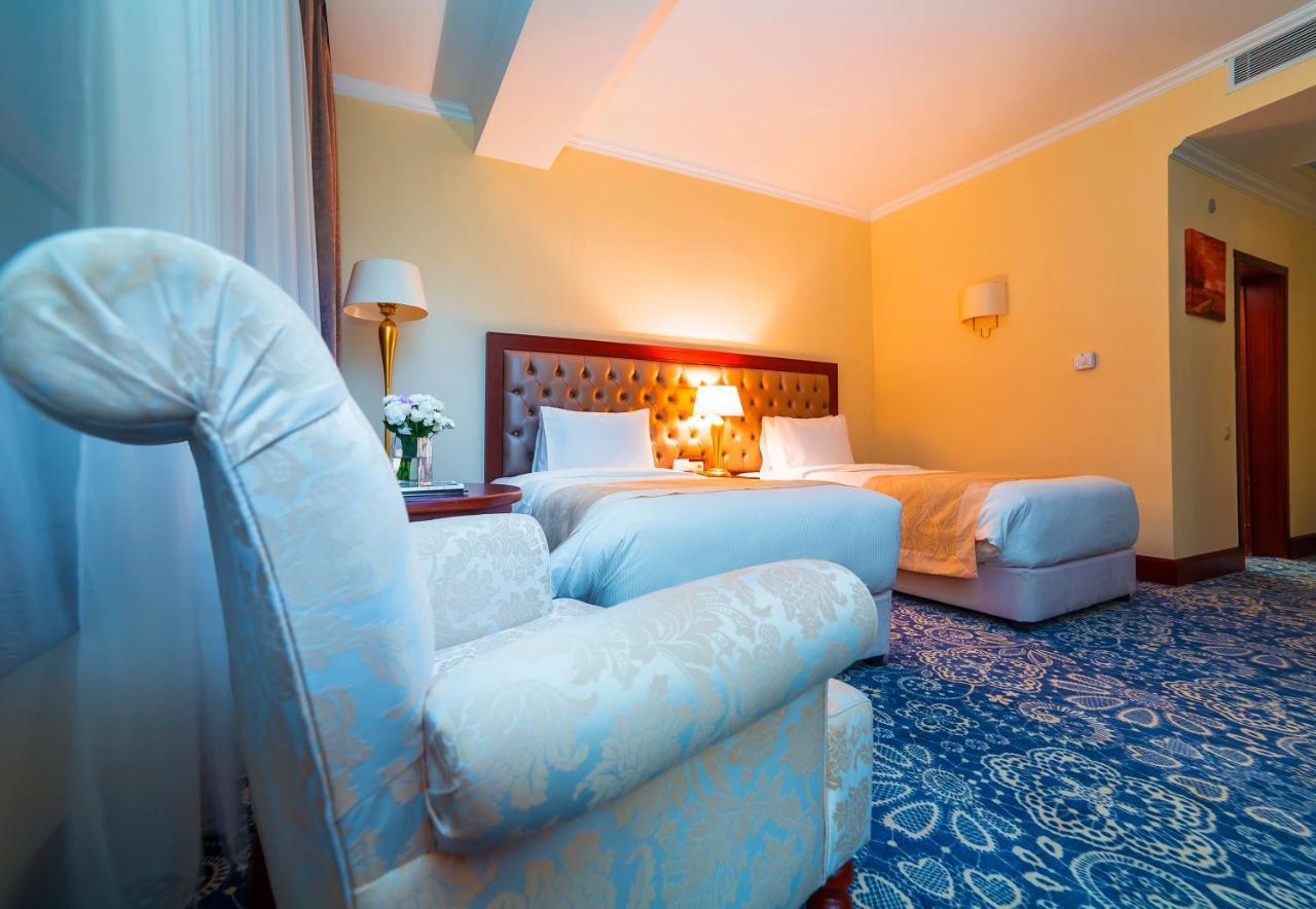 Hotel Ramada By Wyndham Almaty