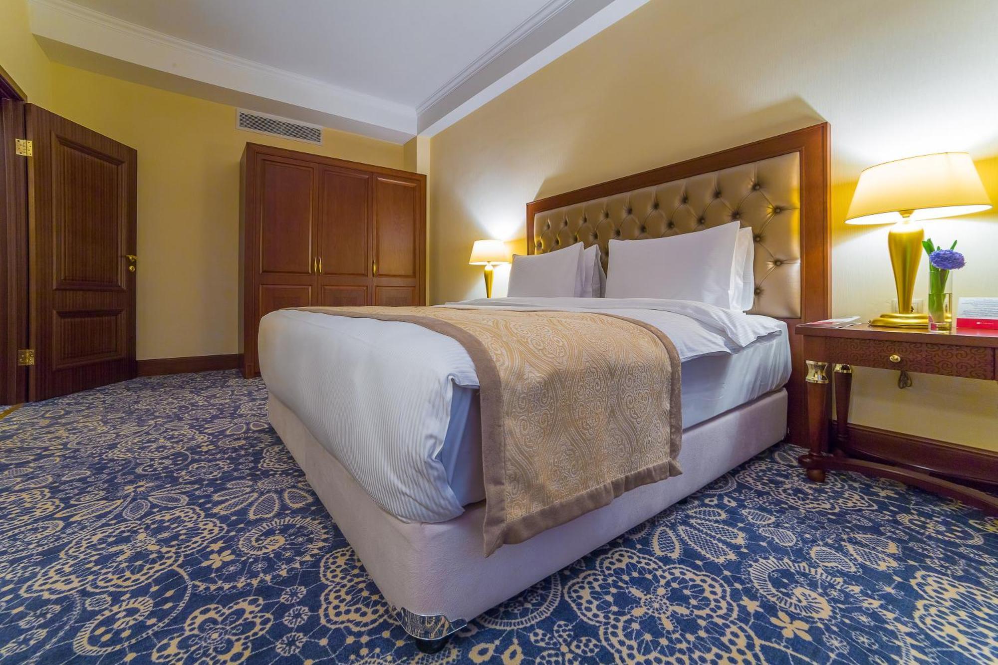 Ramada By Wyndham 4* Алматы