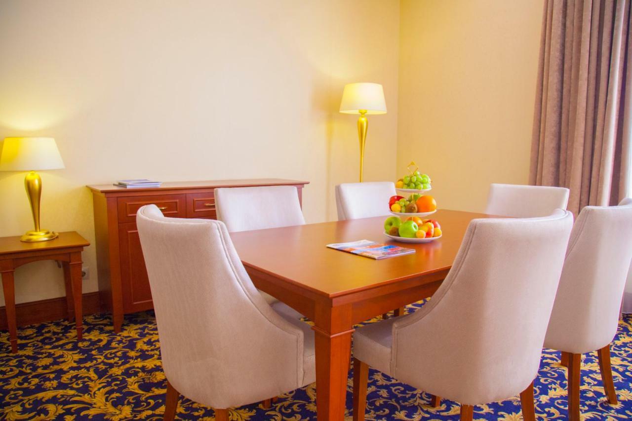 Ramada By Wyndham Отель 4*